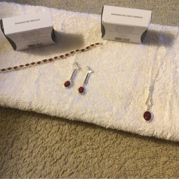 Avon Ravishing Red Tennis Bracelet, Pendant Necklace and Earrings - Picture 6 of 6